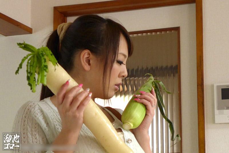 Hitomi Tanaka MDYD-951 a cock's temptation DVD busty Asian JAV Japanese adult video erotic movie